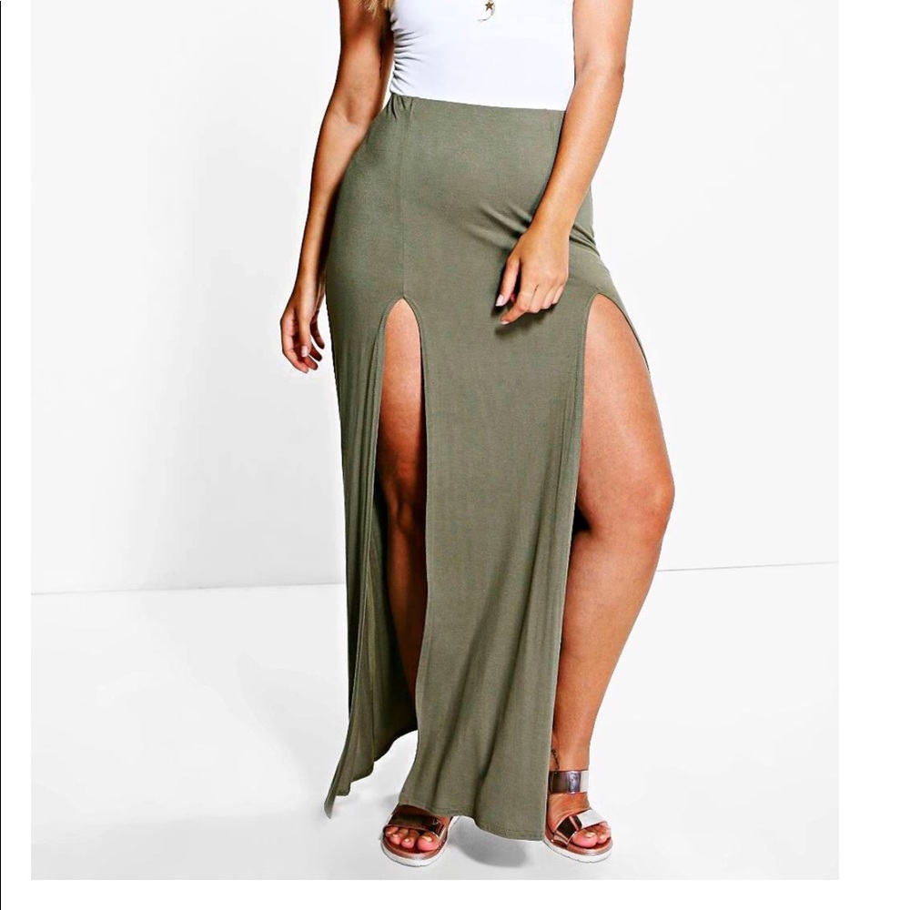 Boohoo plus high waisted maxi skirt!